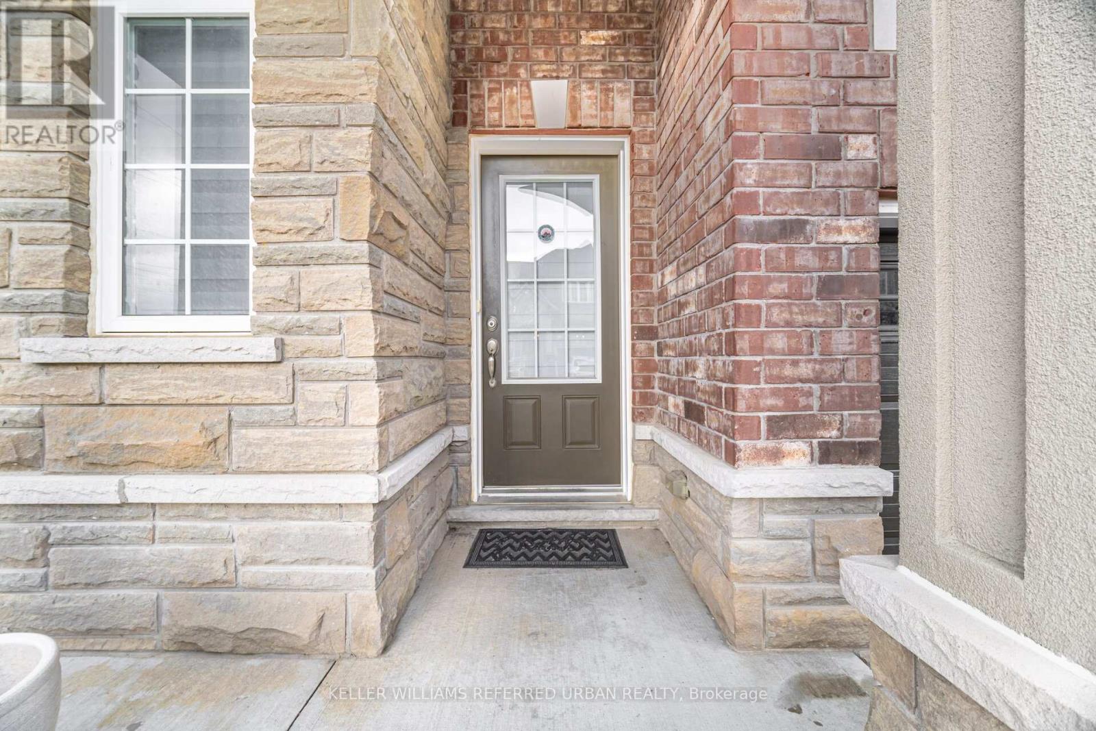 #8 - 21 Madonna Drive, Hamilton (Carpenter), Ontario  L9B 0H1 - Photo 2 - X12880146