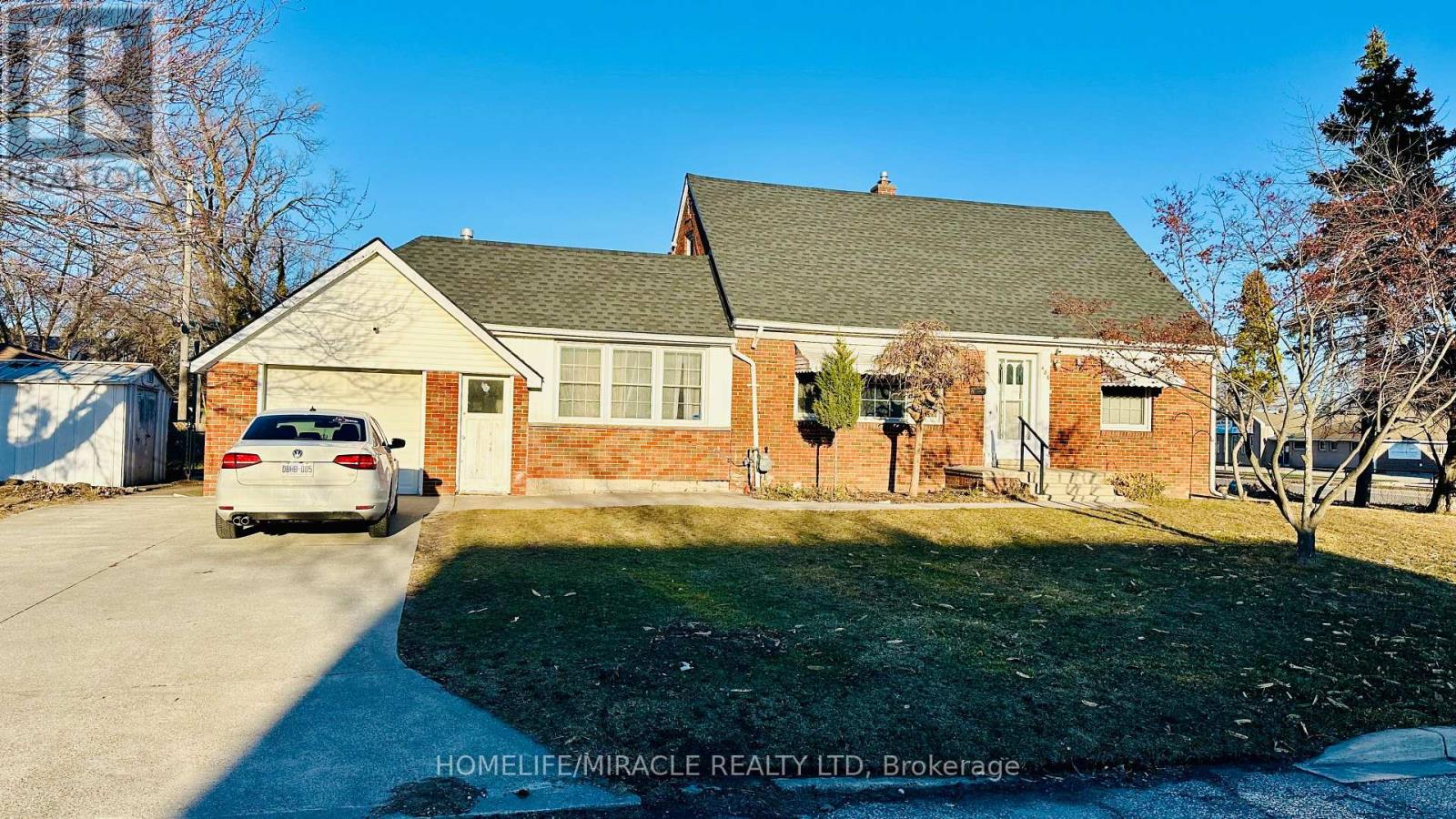 486 Matthew Brady Avenue, Windsor, Ontario  N8S 3J6 - Photo 3 - X12880190