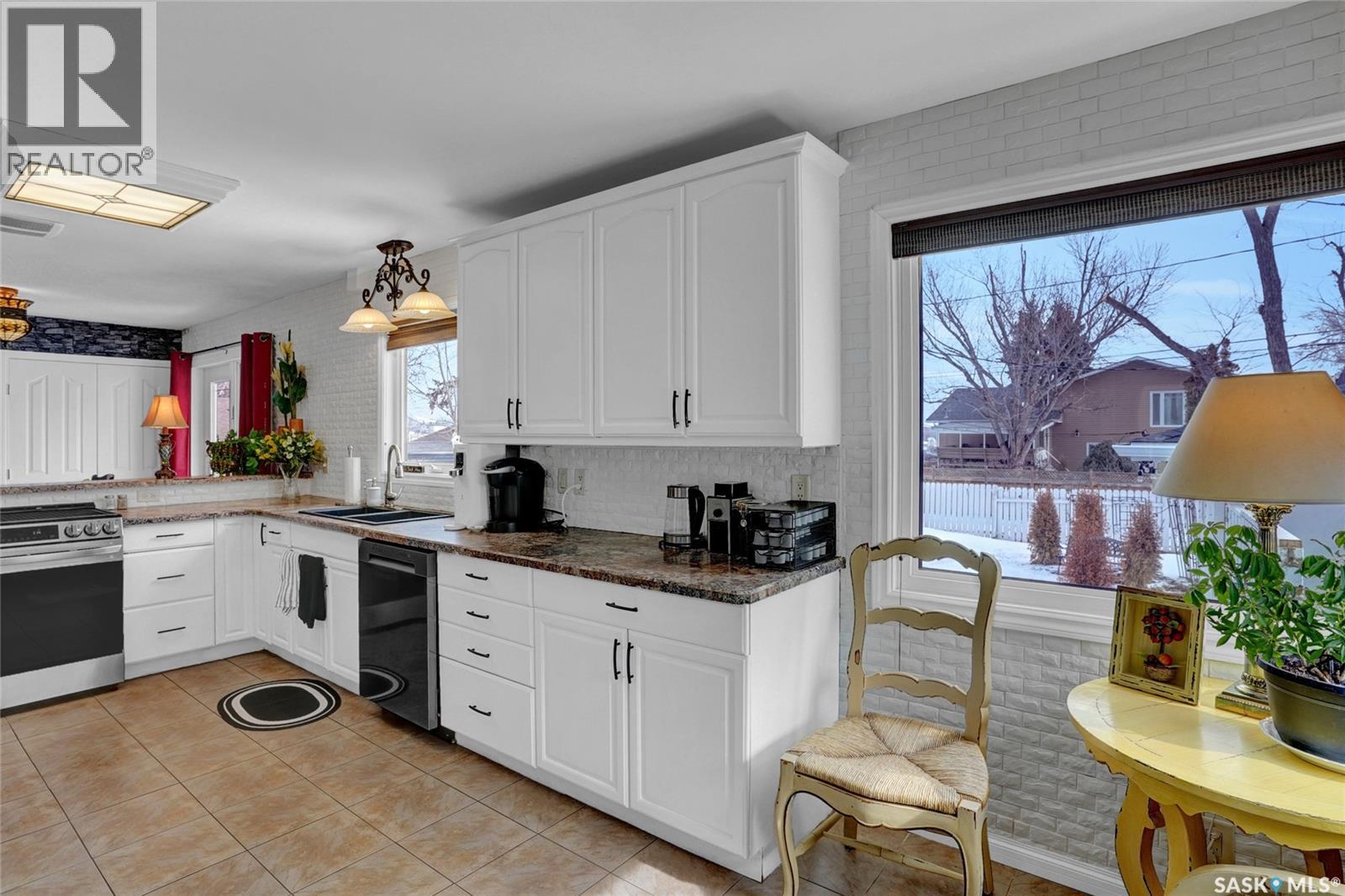 1309 Algoma Avenue, Moose Jaw, Saskatchewan  S6H 3Z9 - Photo 20 - SK030377