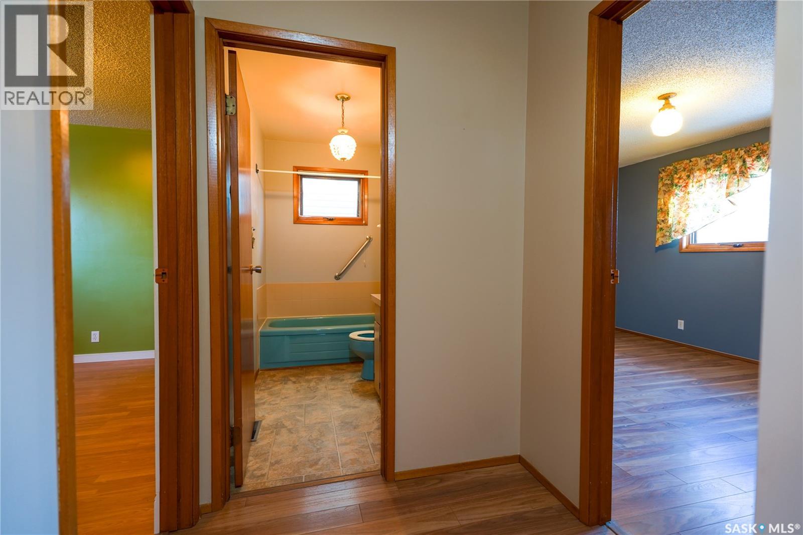 663 Athabasca Street W, Moose Jaw, Saskatchewan  S6H 2C7 - Photo 17 - SK030349