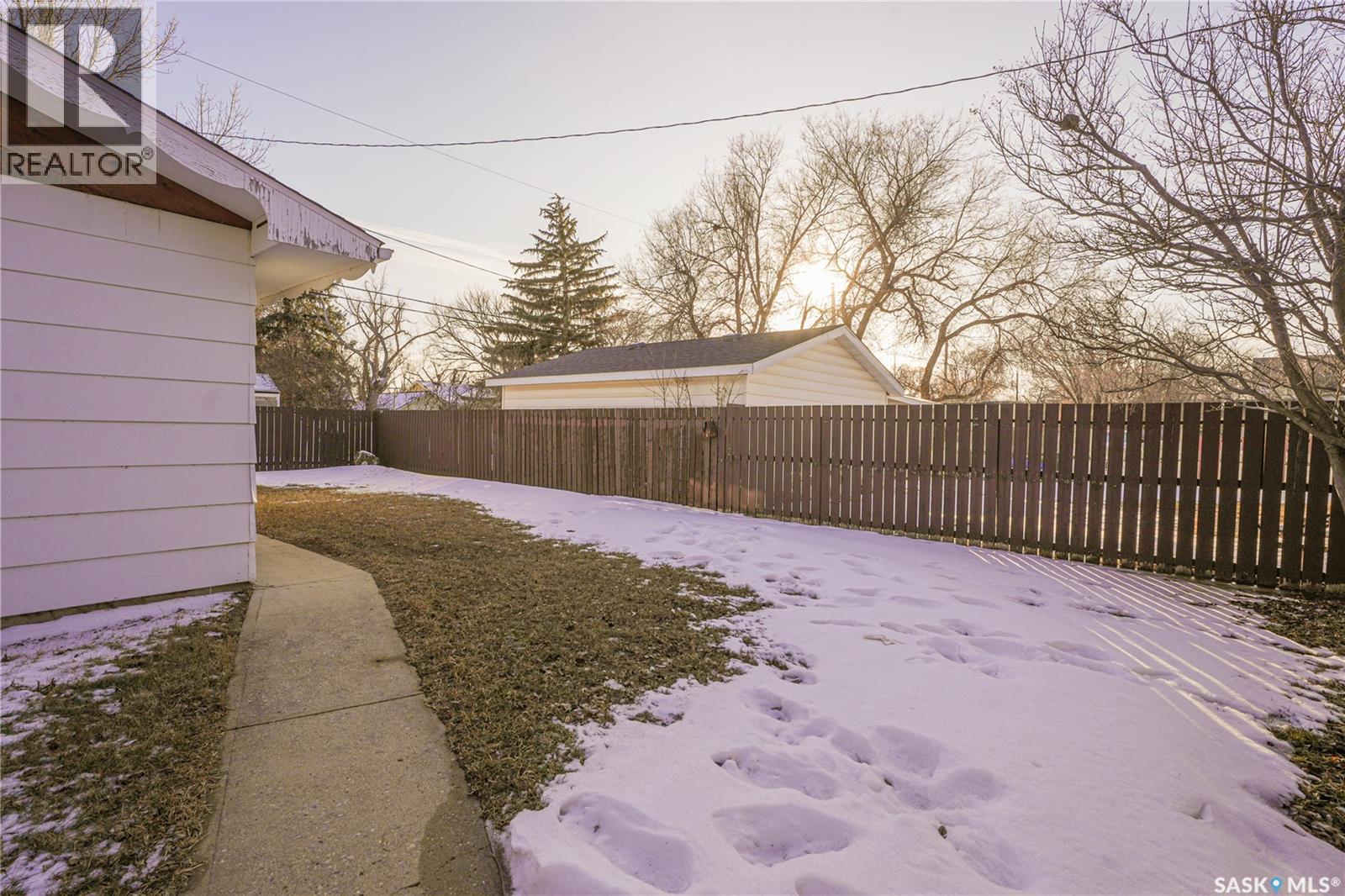 663 Athabasca Street W, Moose Jaw, Saskatchewan  S6H 2C7 - Photo 38 - SK030349