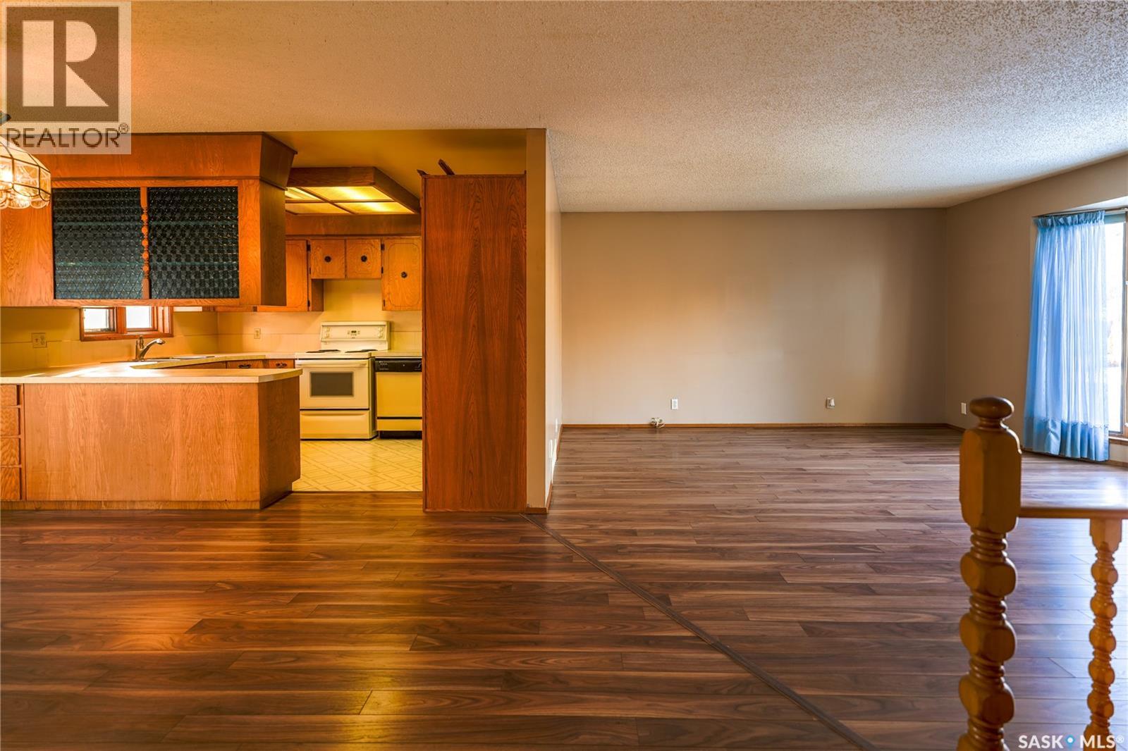 663 Athabasca Street W, Moose Jaw, Saskatchewan  S6H 2C7 - Photo 4 - SK030349