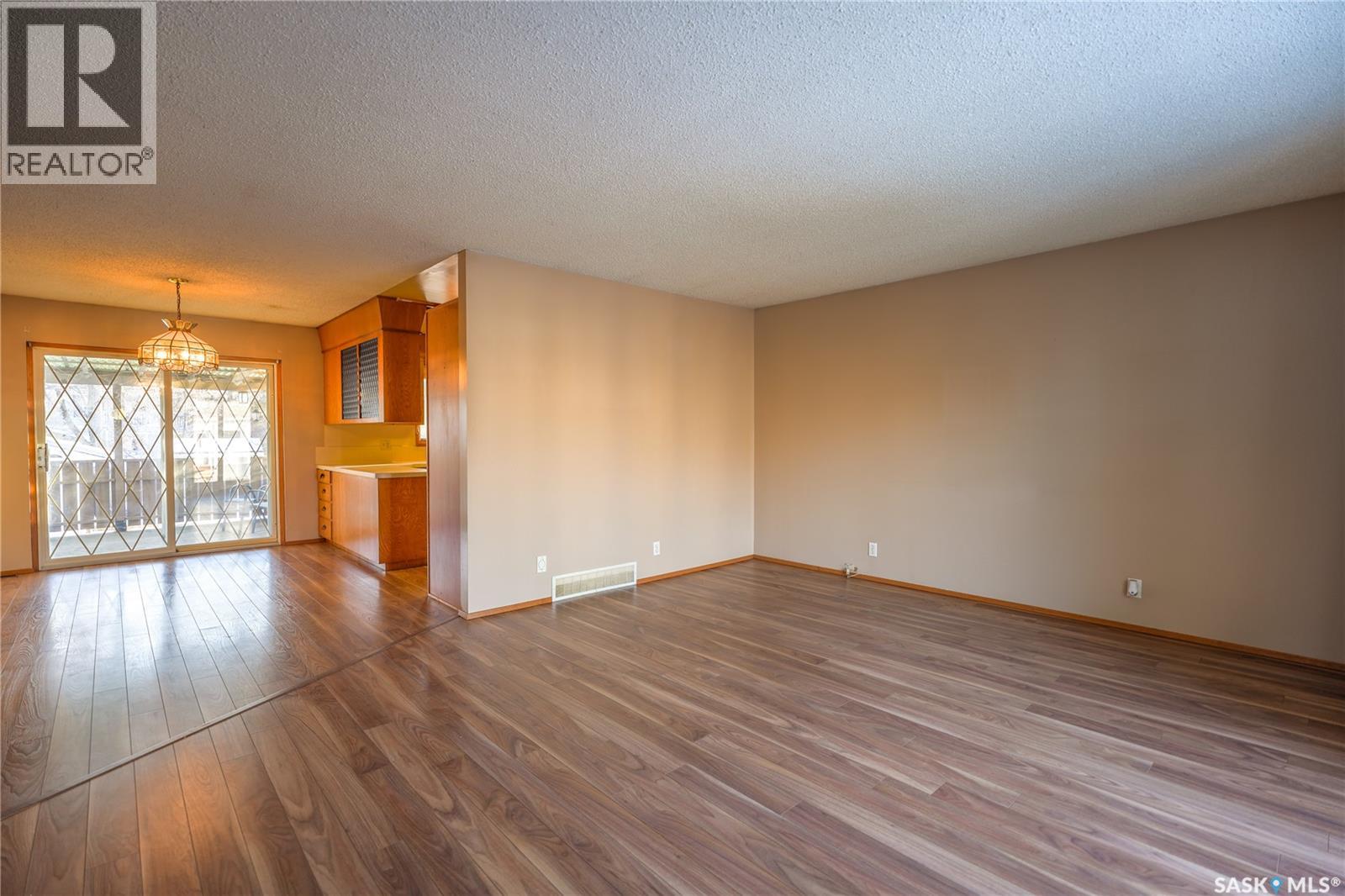 663 Athabasca Street W, Moose Jaw, Saskatchewan  S6H 2C7 - Photo 7 - SK030349