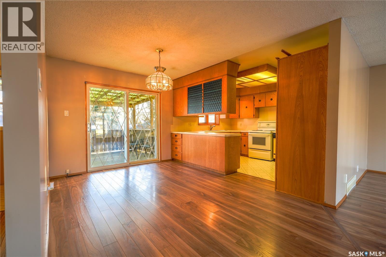 663 Athabasca Street W, Moose Jaw, Saskatchewan  S6H 2C7 - Photo 8 - SK030349