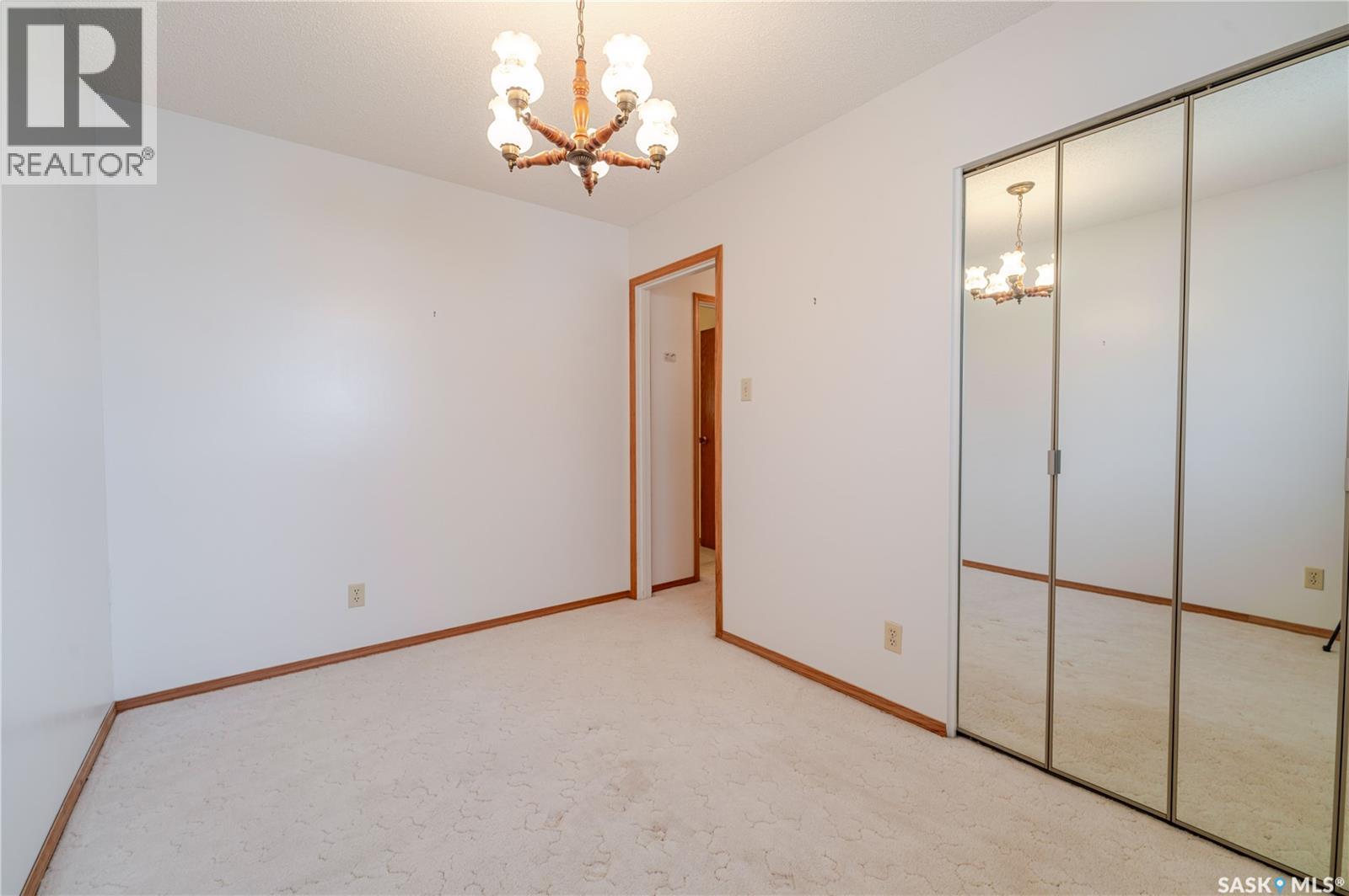 974 Hawthorne Crescent, Moose Jaw, Saskatchewan  S6H 6T6 - Photo 17 - SK030236