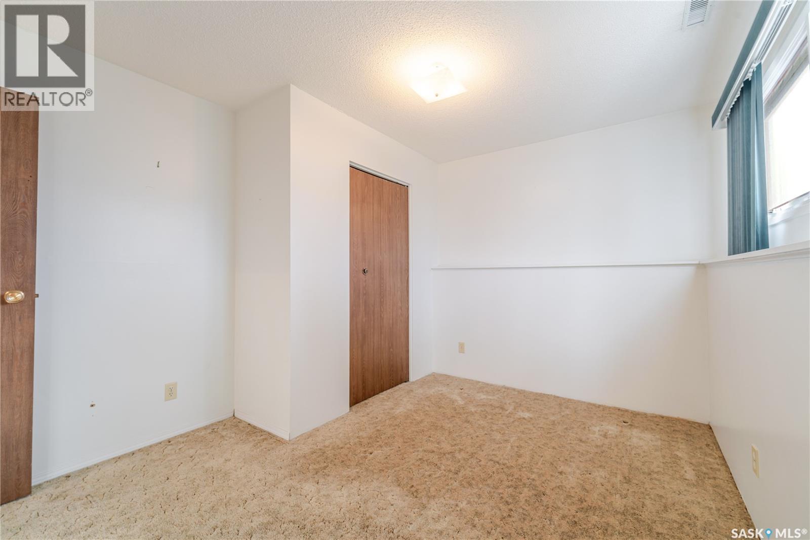 974 Hawthorne Crescent, Moose Jaw, Saskatchewan  S6H 6T6 - Photo 24 - SK030236