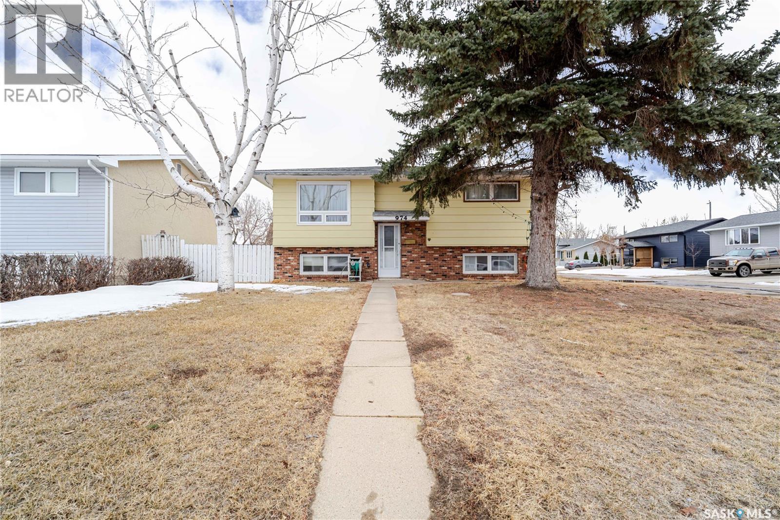 974 Hawthorne Crescent, Moose Jaw, Saskatchewan  S6H 6T6 - Photo 37 - SK030236