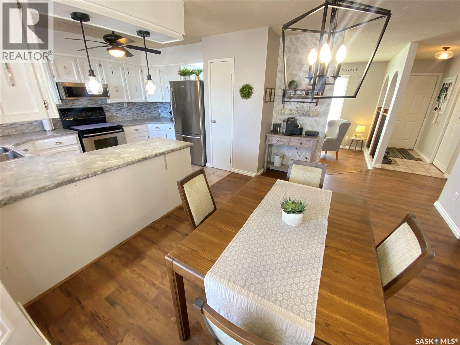 70 Matheson Crescent, Yorkton, Saskatchewan  S3N 3M3 - Photo 4 - SK030135