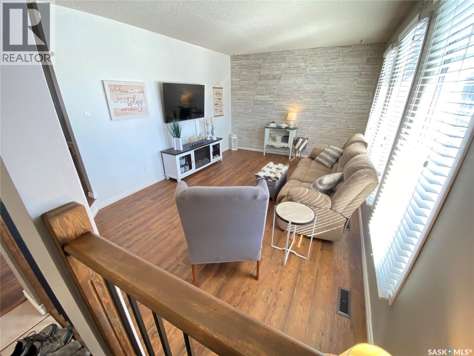 70 Matheson Crescent, Yorkton, Saskatchewan  S3N 3M3 - Photo 5 - SK030135