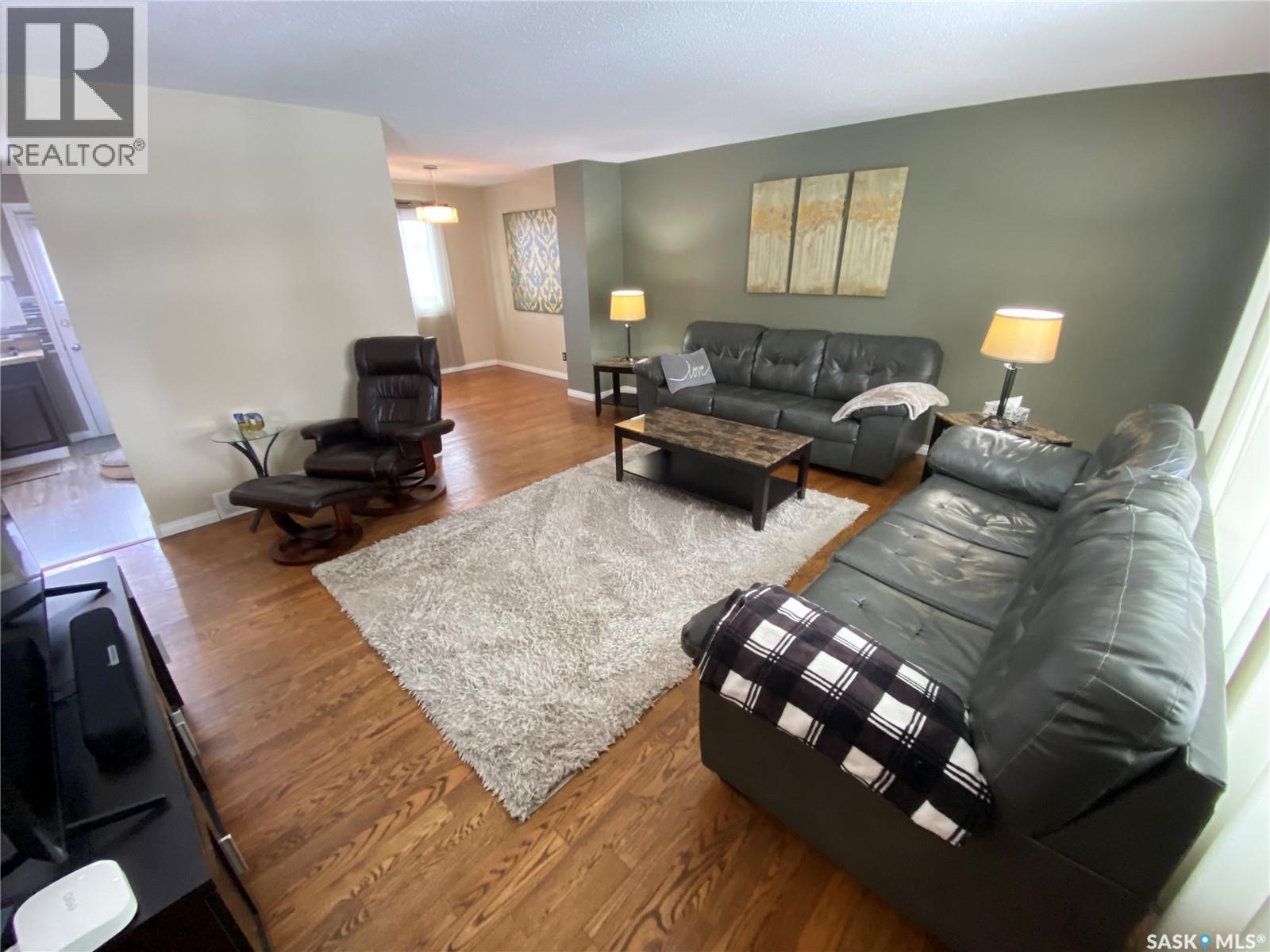 5 Cardinal Bay, Yorkton, Saskatchewan  S3N 3E4 - Photo 3 - SK030129