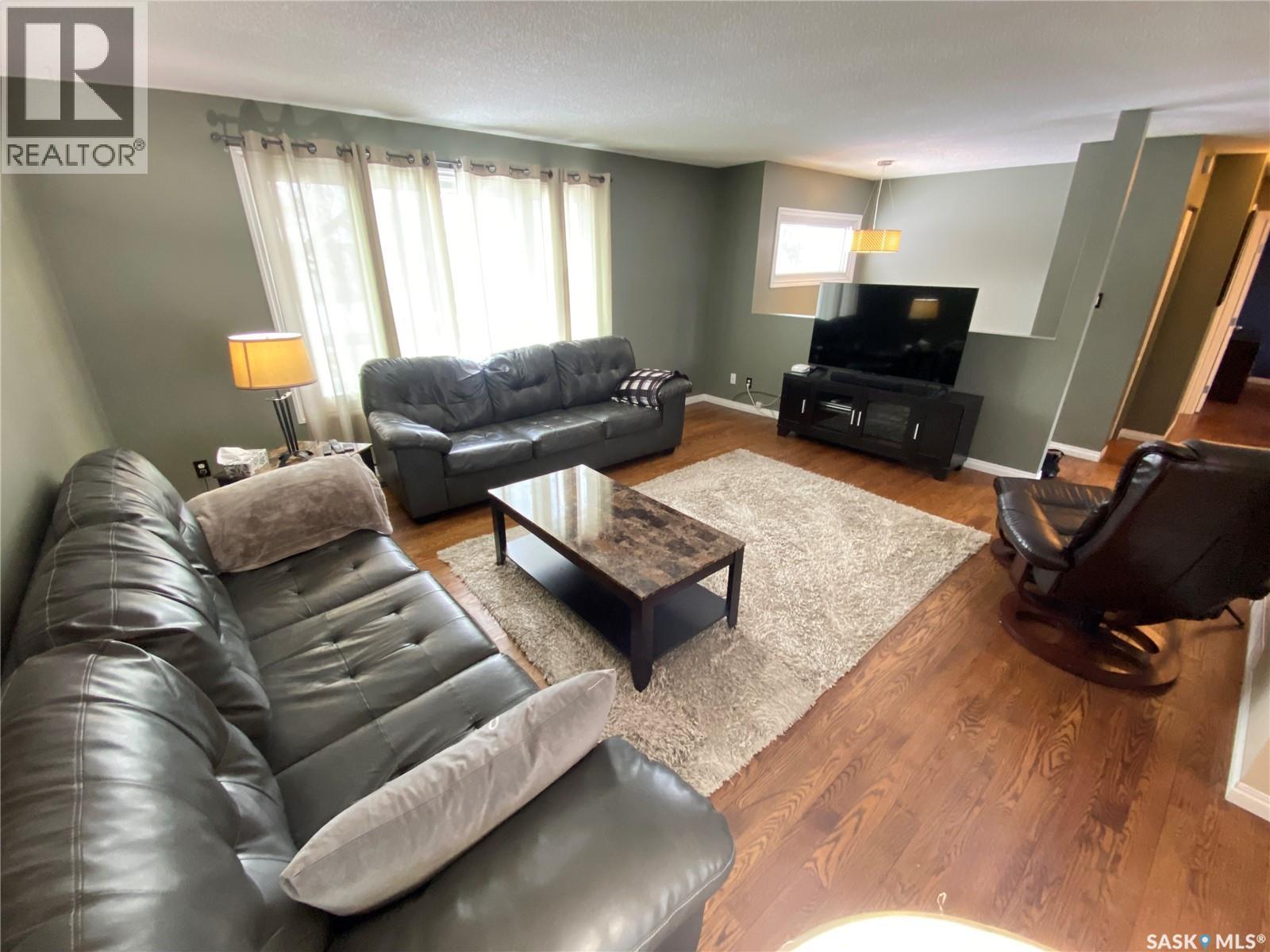 5 Cardinal Bay, Yorkton, Saskatchewan  S3N 3E4 - Photo 4 - SK030129