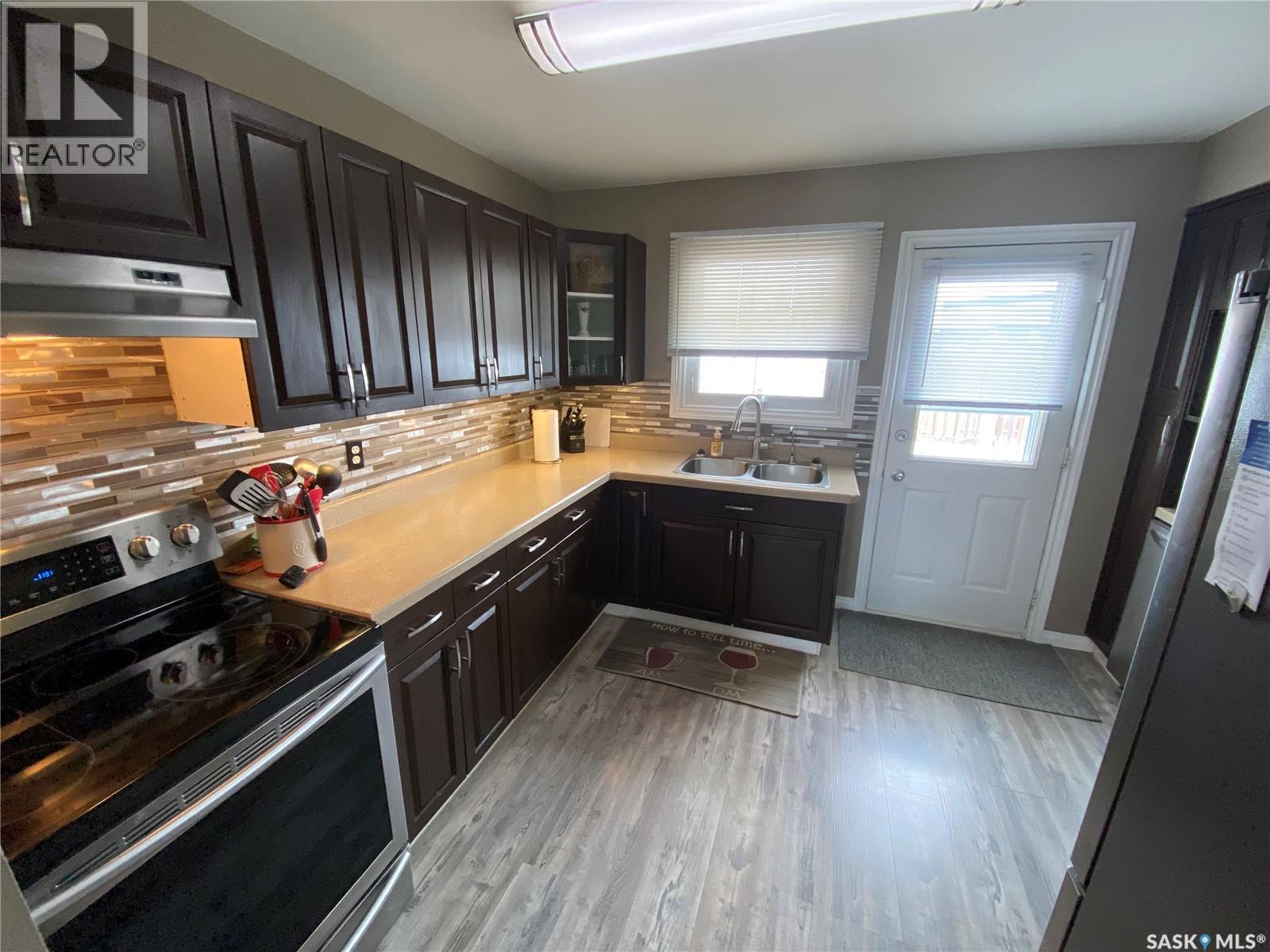 5 Cardinal Bay, Yorkton, Saskatchewan  S3N 3E4 - Photo 8 - SK030129