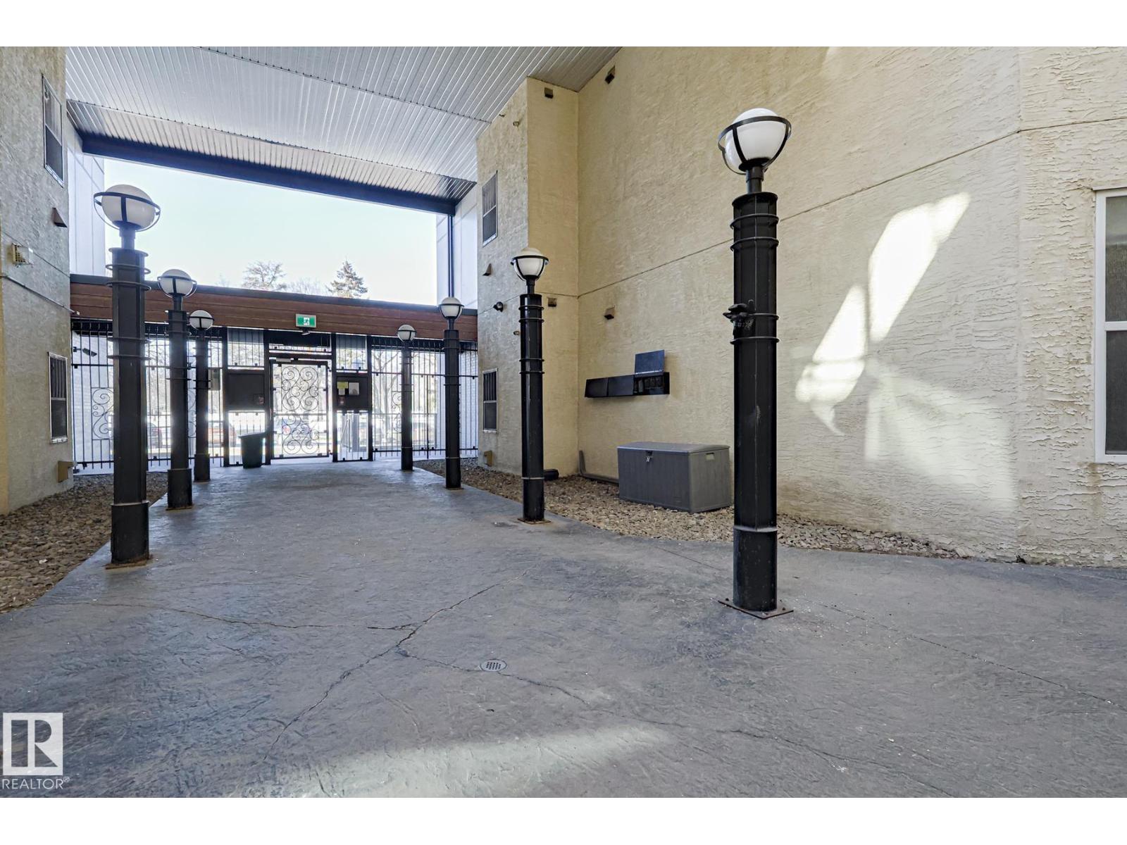 #225 10531 117 St Nw, Edmonton, Alberta  T5H 0A8 - Photo 39 - E4477310