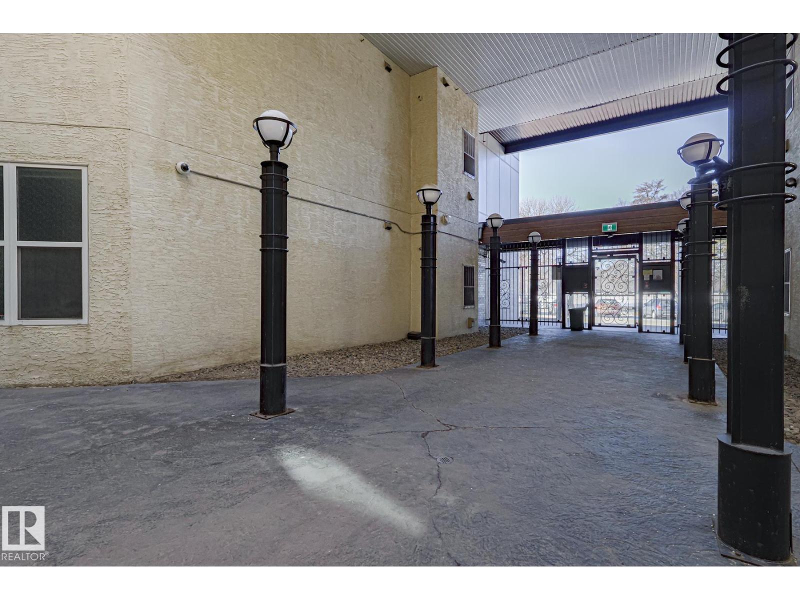 #225 10531 117 St Nw, Edmonton, Alberta  T5H 0A8 - Photo 40 - E4477310