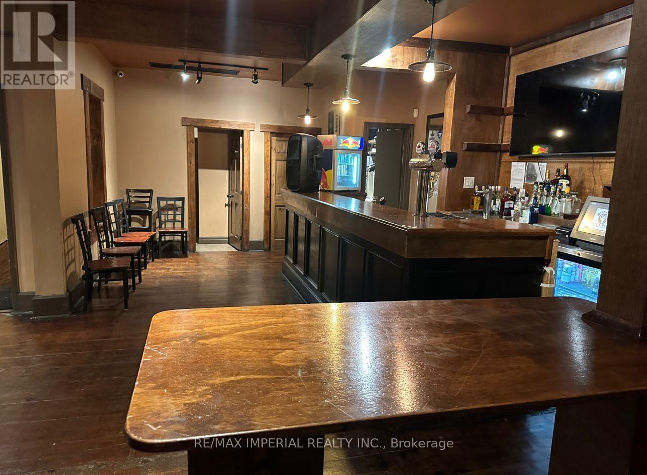 74 Main Street S, Newmarket, Ontario  L3Y 3Y6 - Photo 5 - N12868496