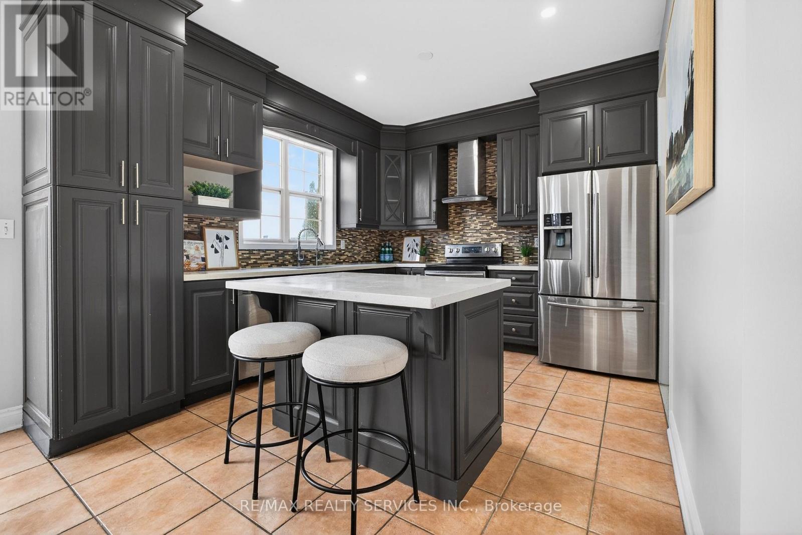 47 Upper Highlands Drive, Brampton, Ontario  L6Z 4V9 - Photo 14 - W12878564