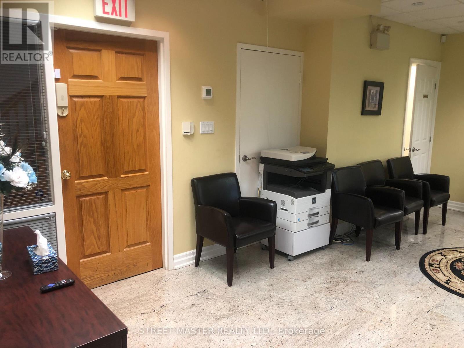 200 - 1a Conestoga Drive, Brampton, Ontario  L6Z 4N5 - Photo 12 - W12748706