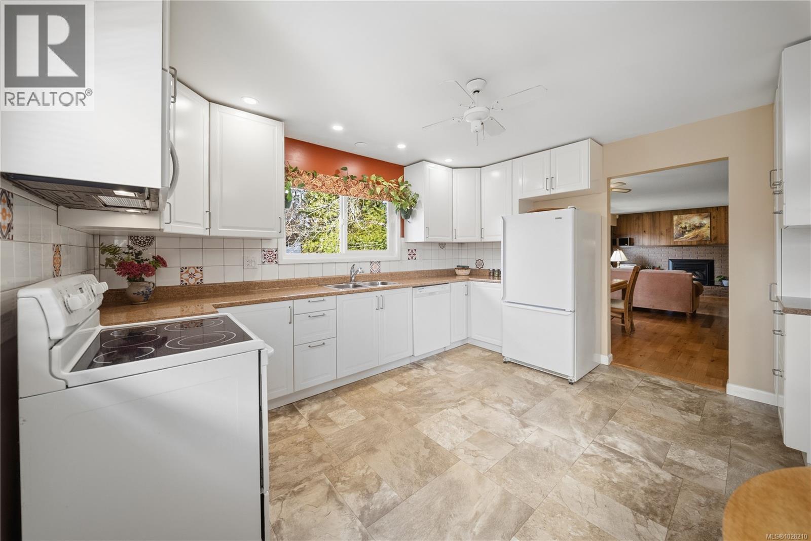 101 Eagle Cres, Nanaimo, British Columbia V9S 2S7 - Photo 3 - 1028210