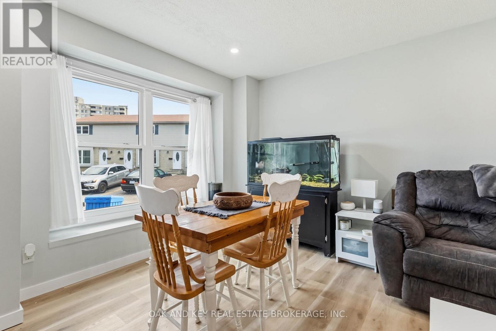 1 - 101 Highview Avenue E, London South, Ontario  N6C 5G4 - Photo 14 - X12880262