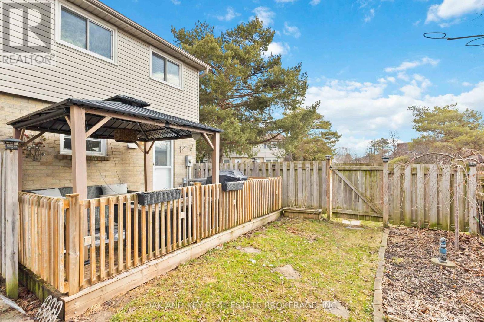 1 - 101 Highview Avenue E, London South, Ontario  N6C 5G4 - Photo 31 - X12880262