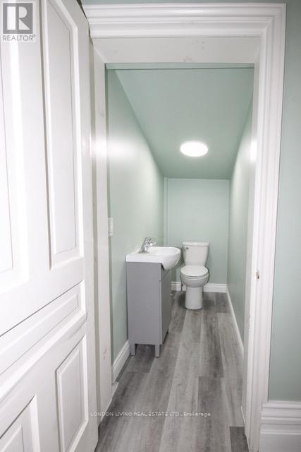 2417 Main Street, London South, Ontario  N6P 1A7 - Photo 5 - X12880332