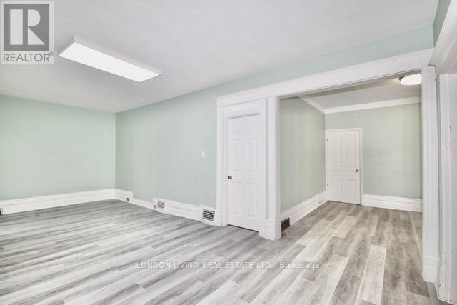 2417 Main Street, London South, Ontario  N6P 1A7 - Photo 9 - X12880332