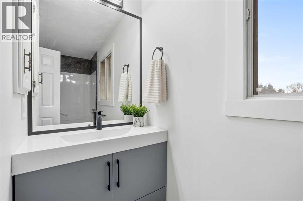 80 Hawkfield Crescent Nw, Calgary, Alberta  T3G 1Z5 - Photo 22 - A2284718