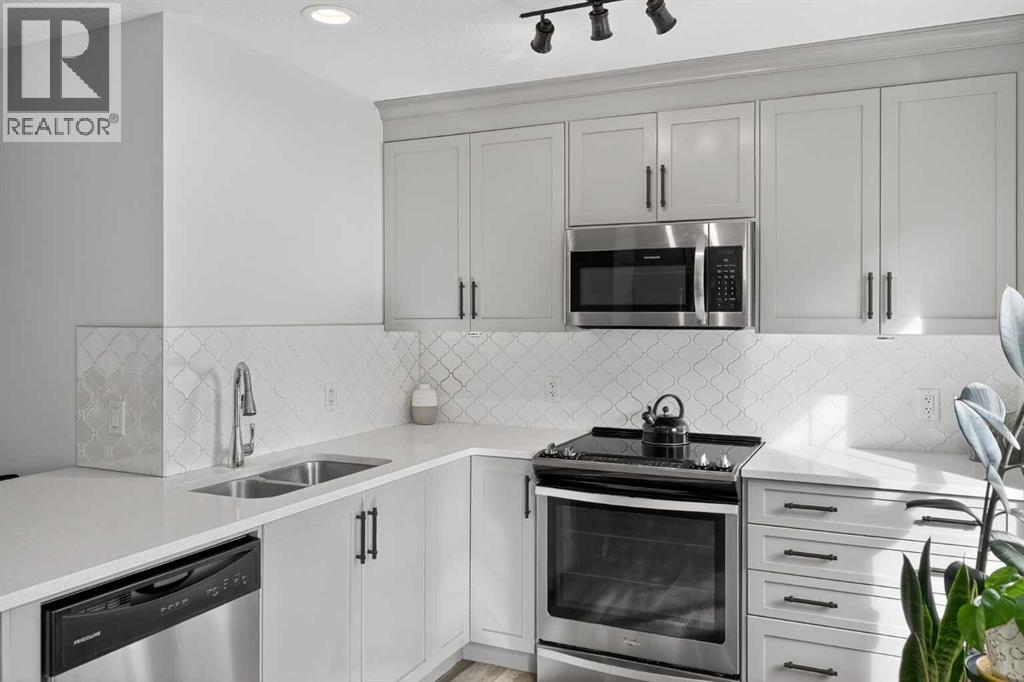 103 Cranbrook Walk Se, Calgary, Alberta  T3M 2V5 - Photo 14 - A2291415