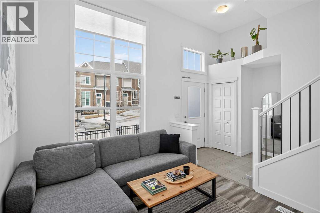 103 Cranbrook Walk Se, Calgary, Alberta  T3M 2V5 - Photo 4 - A2291415