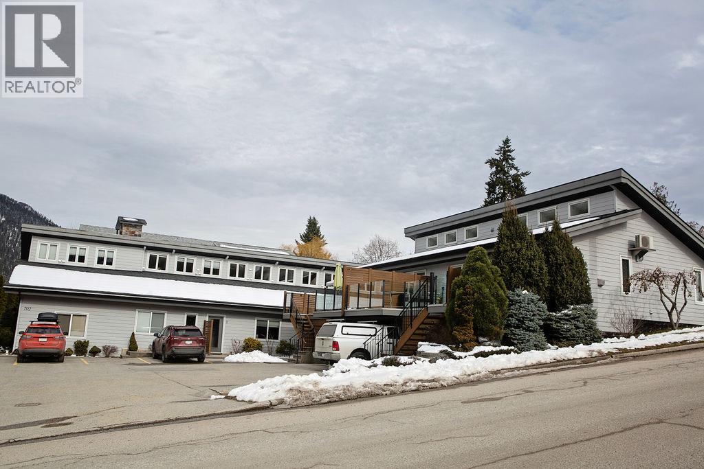 702 Fourth Street Unit# 4, Nelson, British Columbia
