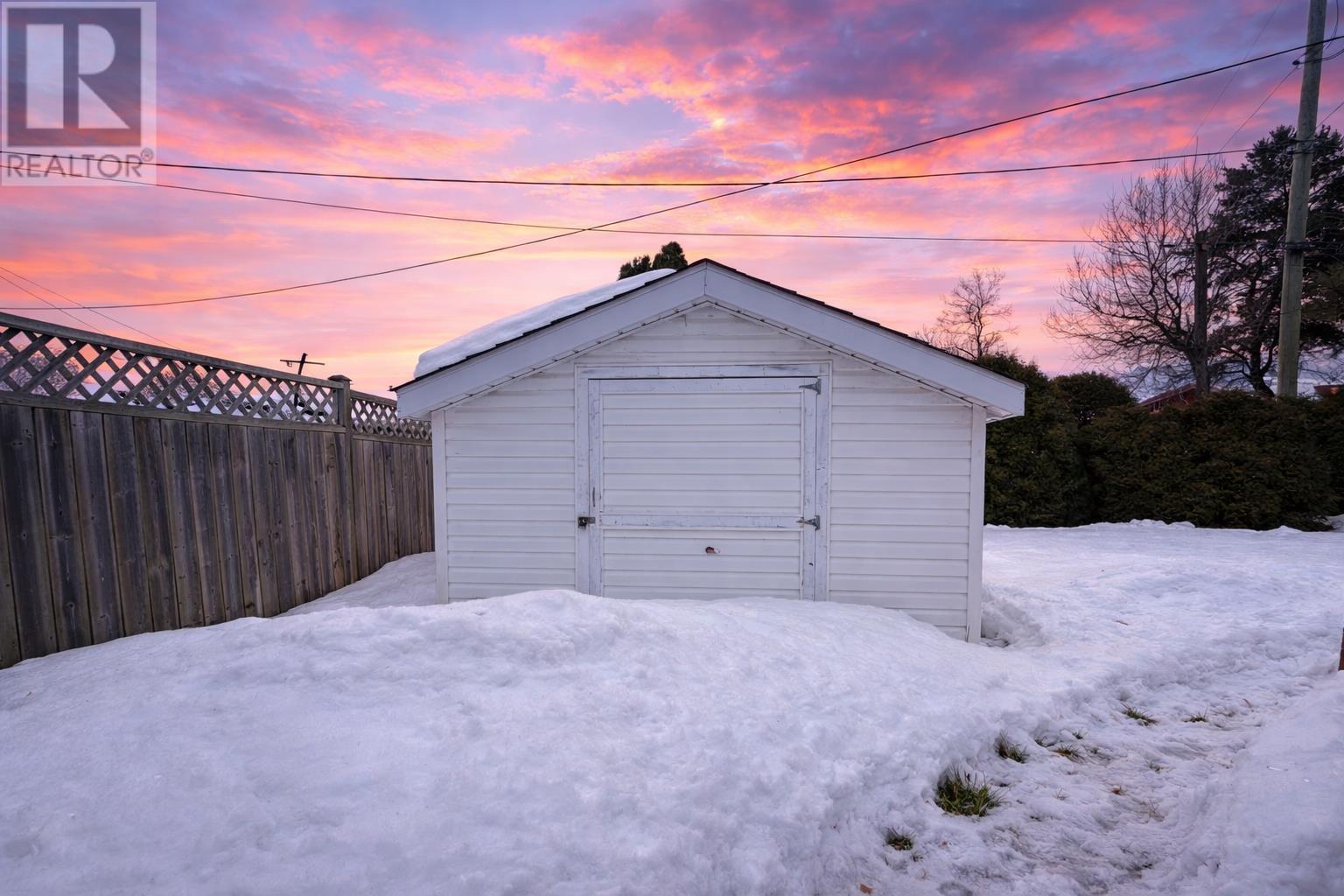 221 Cedar Ave, Thunder Bay, Ontario  P7B 4V4 - Photo 4 - TB2600411