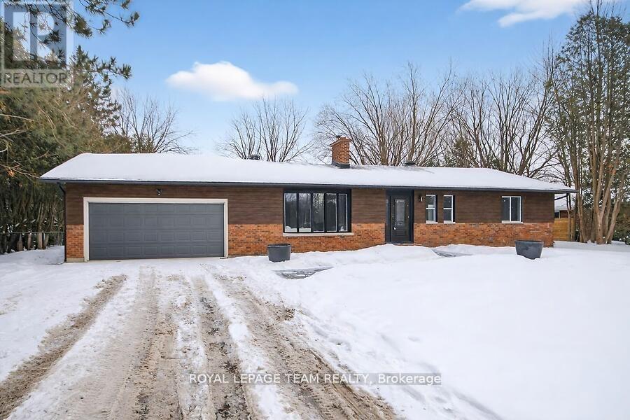 6636 Marina Drive, Ottawa, Ontario  K4M 1B3 - Photo 2 - X12880256