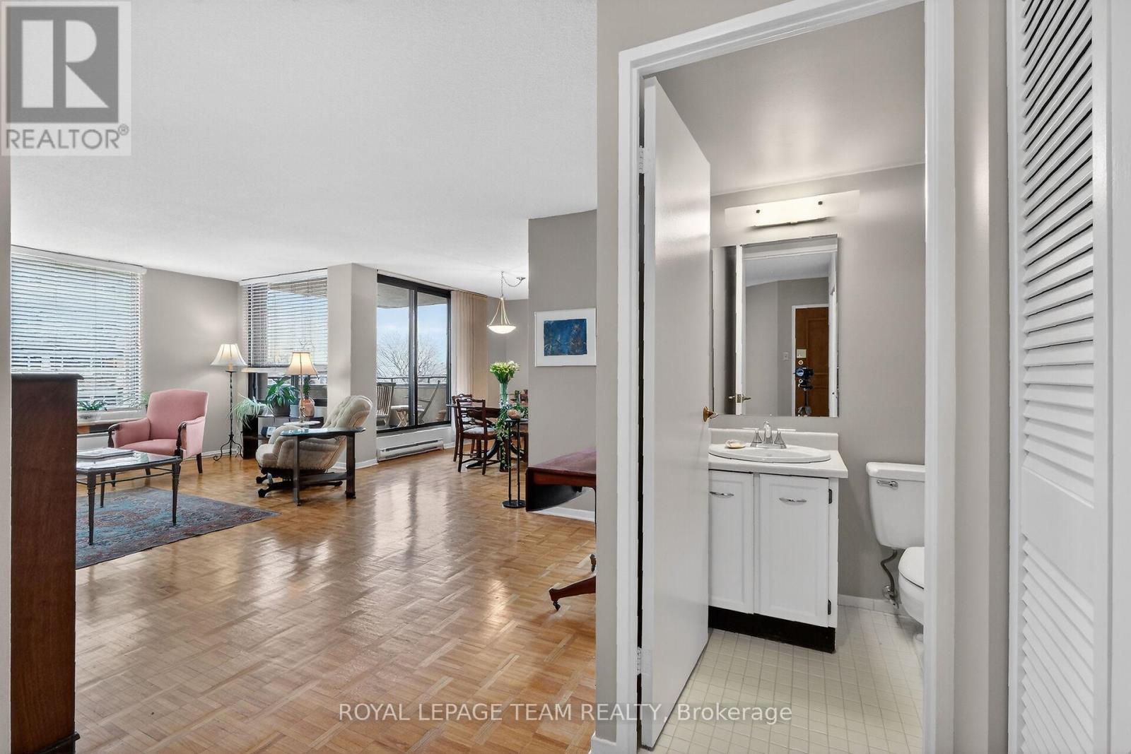 601 - 40 Arthur Street, Ottawa, Ontario  K1R 7T5 - Photo 7 - X12880378