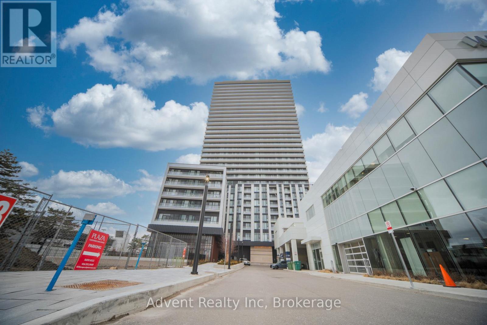 2225 - 5858 Yonge Street, Toronto (Newtonbrook West), Ontario  M2M 0C6 - Photo 2 - C12880186