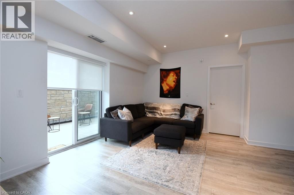 16 Markle Crescent Unit# 111, Ancaster, Ontario  L9G 0H4 - Photo 11 - 40812053