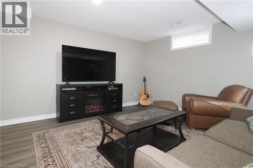 55 Bridlewreath Street, Kitchener, Ontario  N2E 3V5 - Photo 36 - 40811015