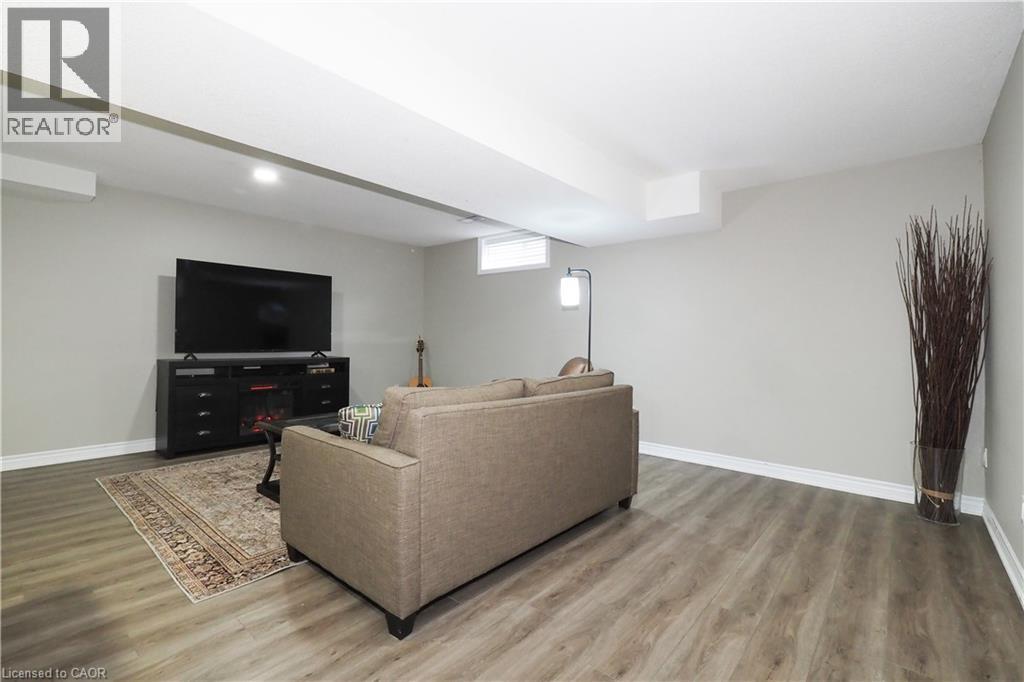 55 Bridlewreath Street, Kitchener, Ontario  N2E 3V5 - Photo 38 - 40811015