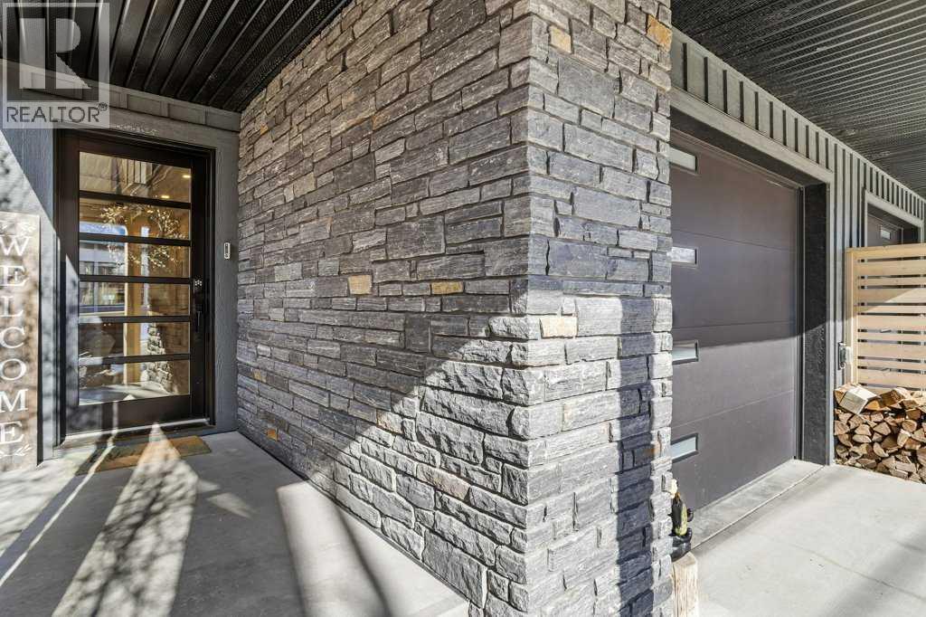 2, 725 7th Street, Canmore, Alberta  T1W 2C3 - Photo 5 - A2290284