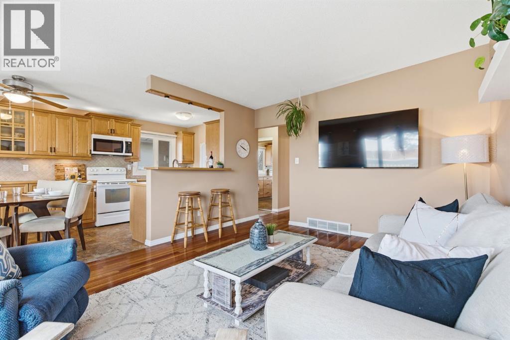 6605 Huntridge Hill Ne, Calgary, Alberta  T2K 4A1 - Photo 17 - A2292144