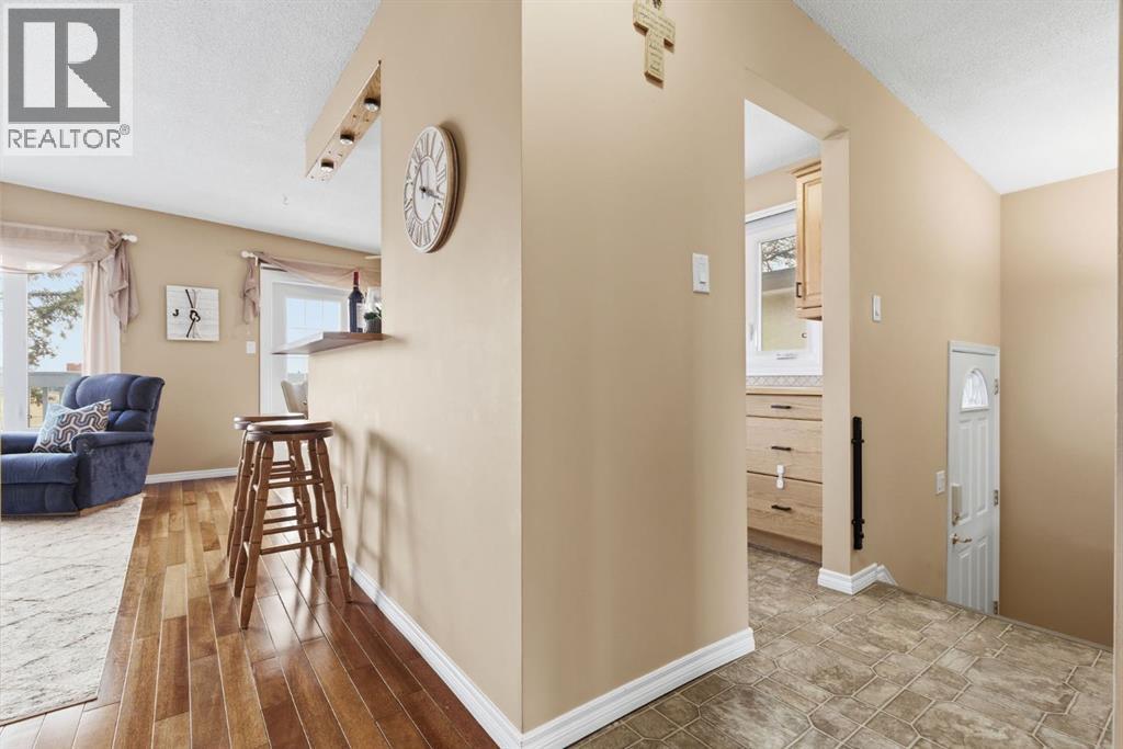 6605 Huntridge Hill Ne, Calgary, Alberta  T2K 4A1 - Photo 13 - A2292144