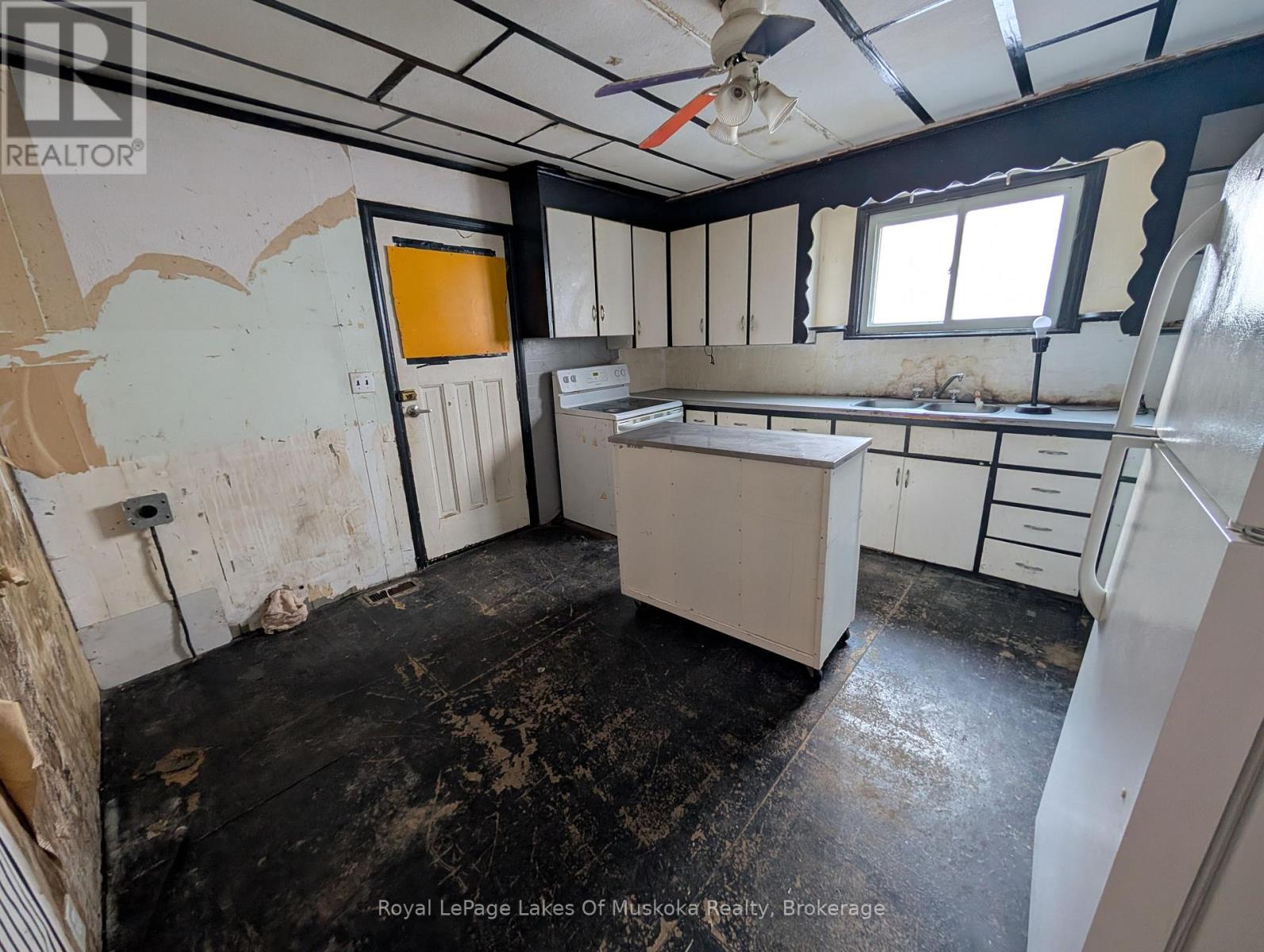 544 Mcintyre Street E, North Bay, Ontario  P1B 1E3 - Photo 4 - X12880272