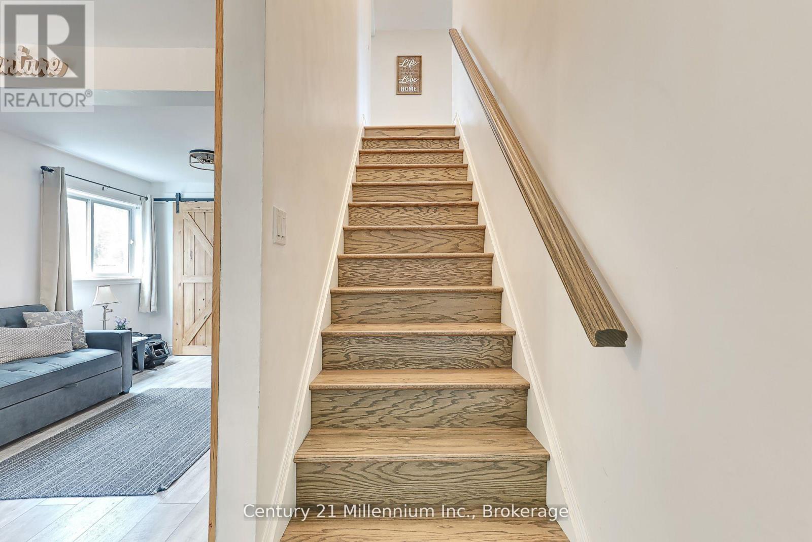 127 Scandia Lane, Blue Mountains, Ontario  N0H 2E0 - Photo 21 - X12880352