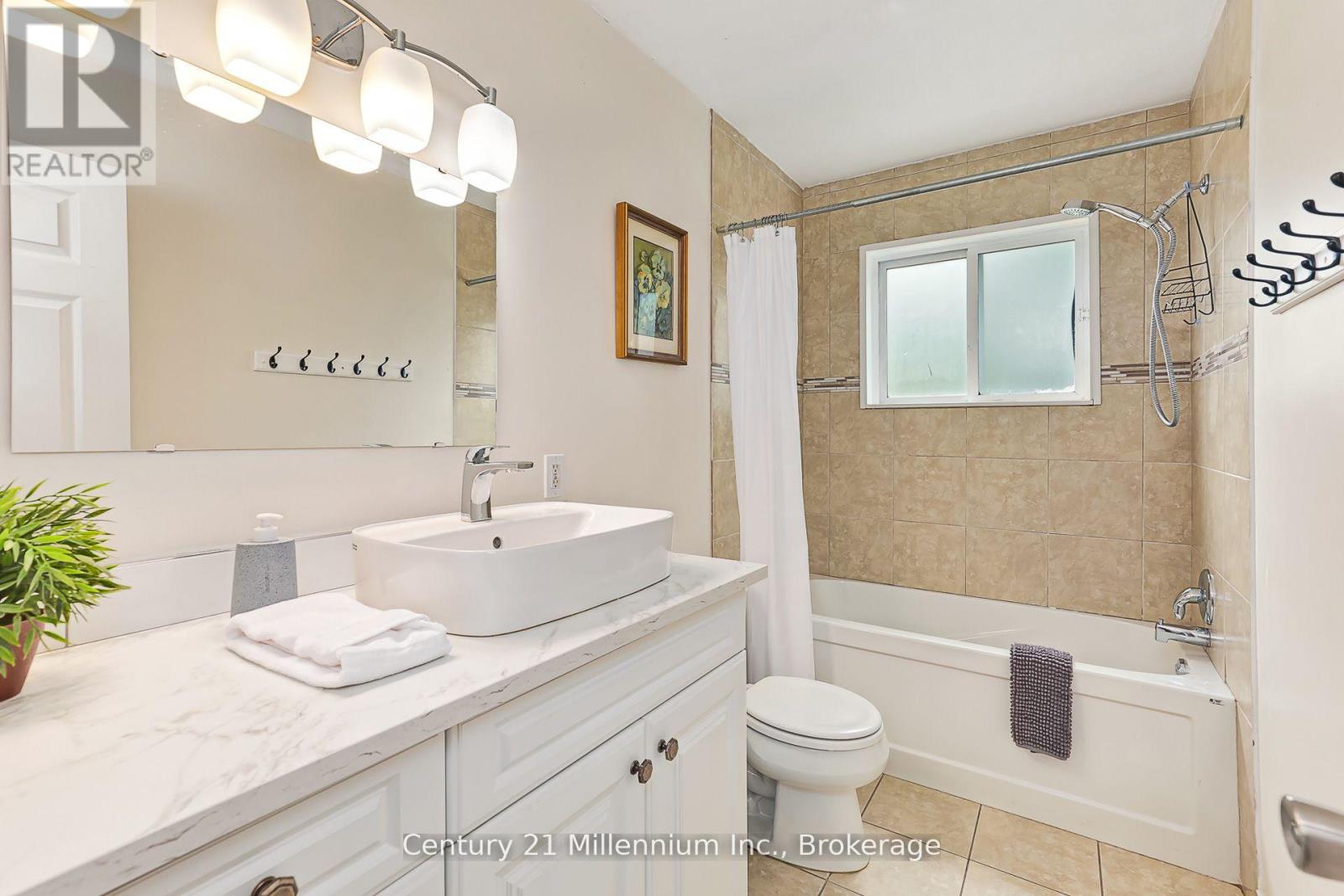 127 Scandia Lane, Blue Mountains, Ontario  N0H 2E0 - Photo 33 - X12880352