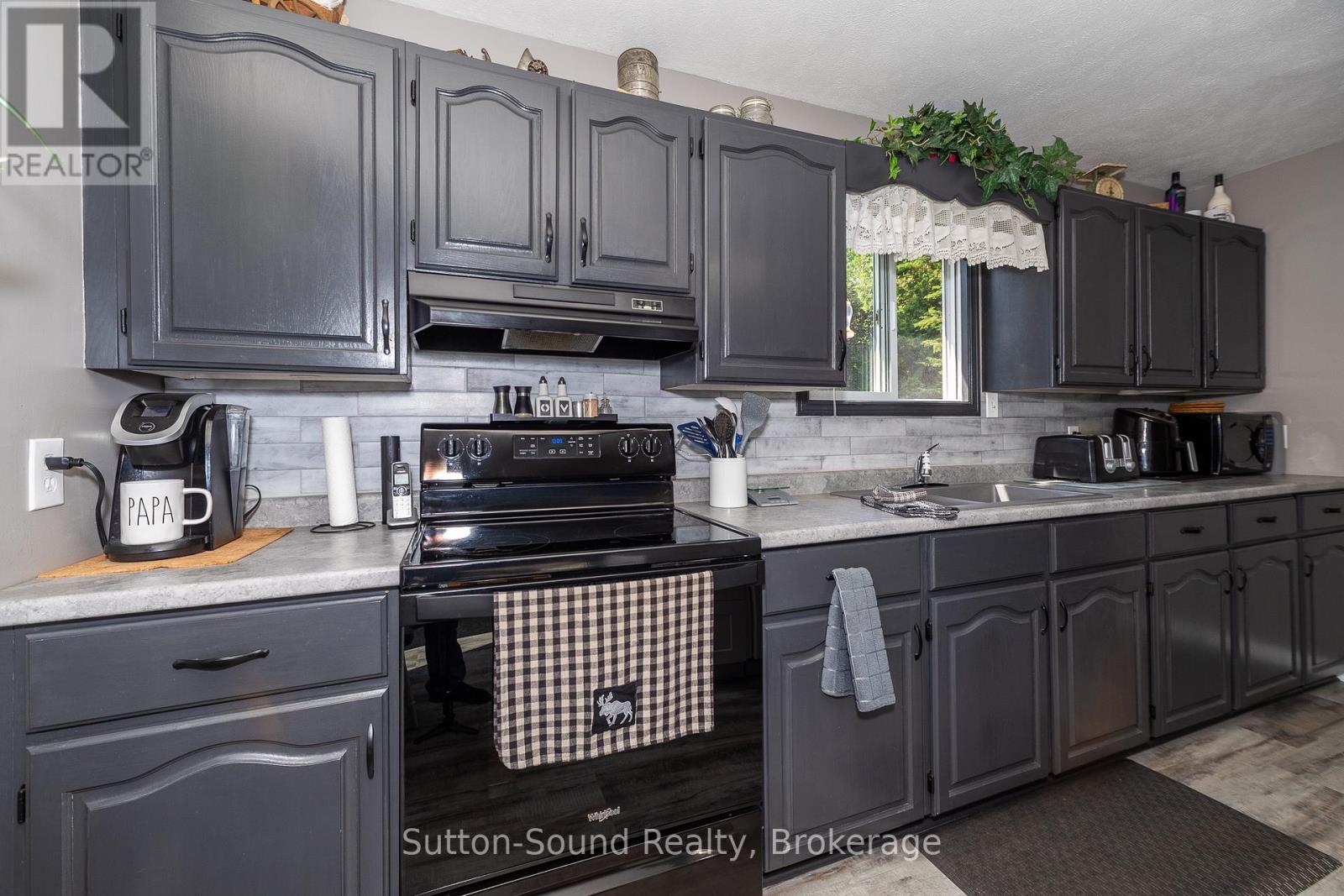 27 Whiskey Harbour Road, Northern Bruce Peninsula, Ontario  N0H 1X0 - Photo 10 - X12880380