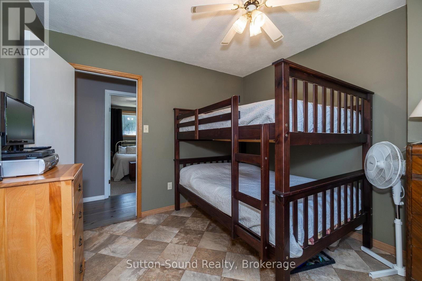 27 Whiskey Harbour Road, Northern Bruce Peninsula, Ontario  N0H 1X0 - Photo 22 - X12880380