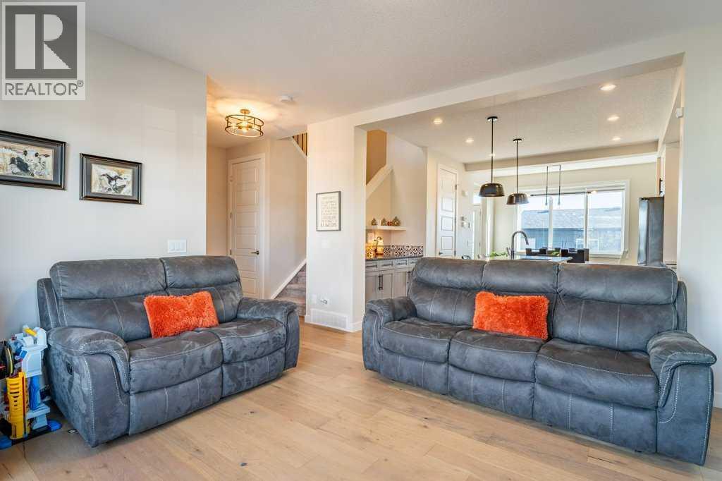 153 Waterford Boulevard, Chestermere, Alberta  T1X 2M9 - Photo 5 - A2293145