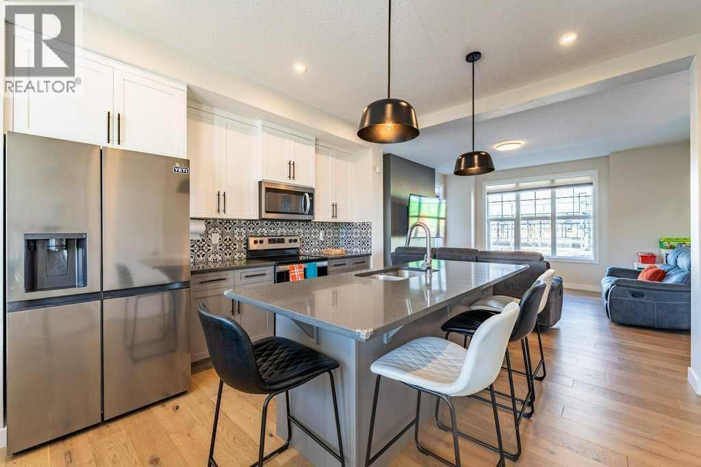 153 Waterford Boulevard, Chestermere, Alberta  T1X 2M9 - Photo 12 - A2293145