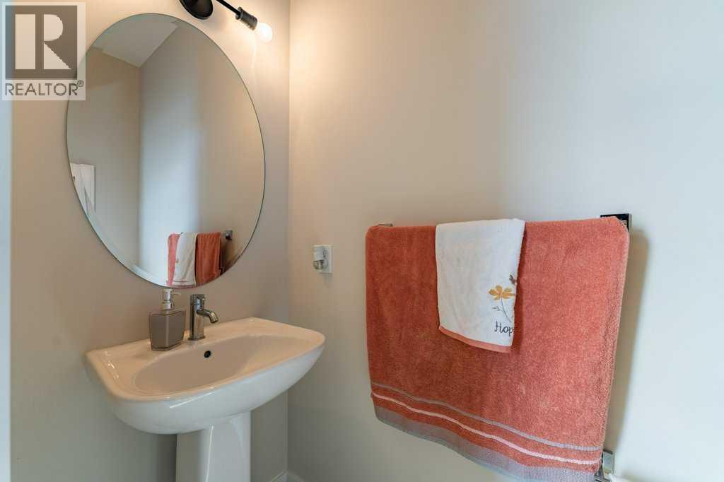 153 Waterford Boulevard, Chestermere, Alberta  T1X 2M9 - Photo 17 - A2293145