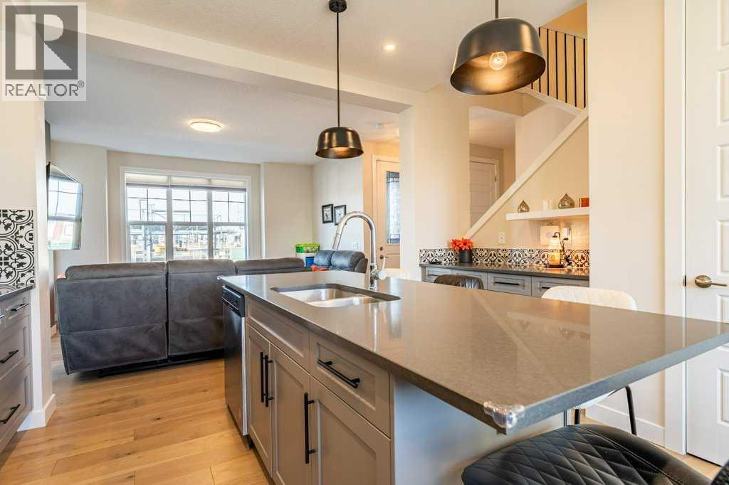 153 Waterford Boulevard, Chestermere, Alberta  T1X 2M9 - Photo 11 - A2293145