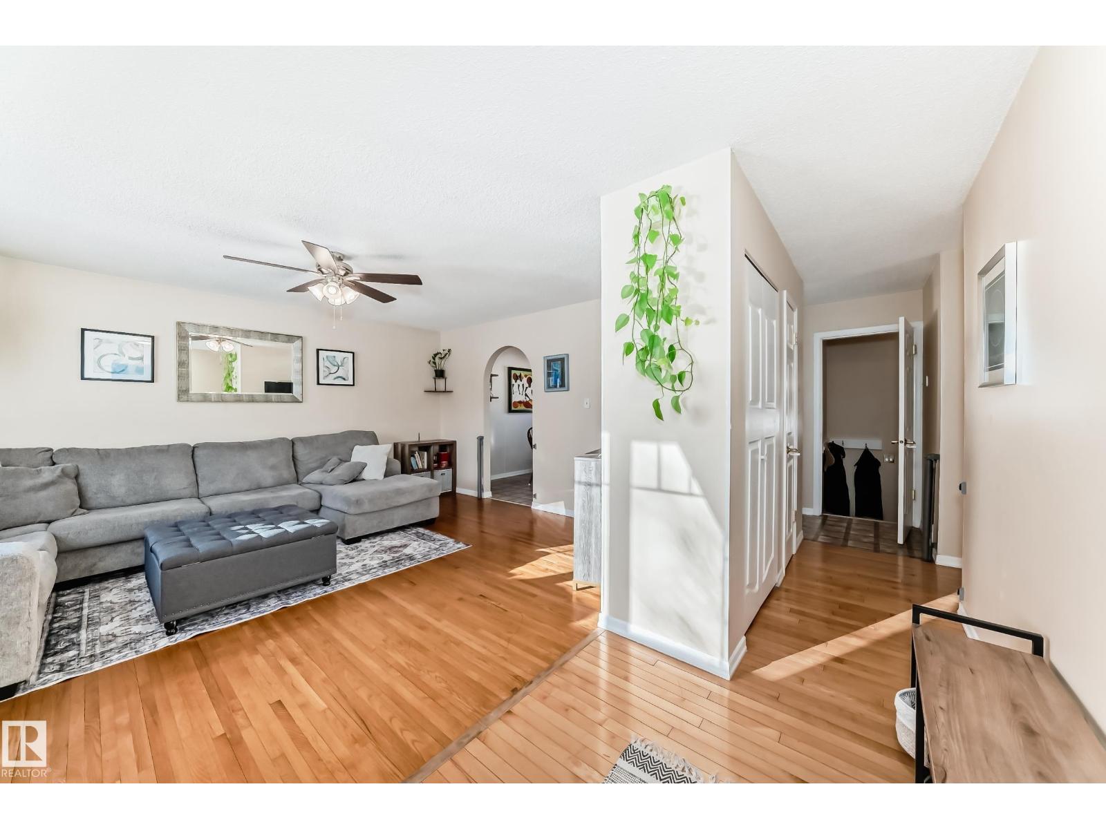 15012 59a St Nw, Edmonton, Alberta  T5A 1Z2 - Photo 3 - E4477318